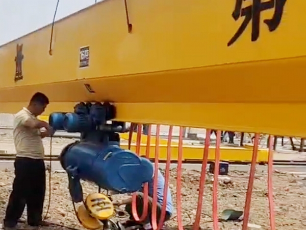 山东峻峰起重龙门吊视频
